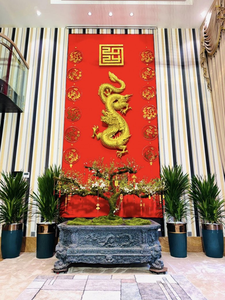 Sao Việt “dát vàng” biệt thự đón năm mới: Đàm Vĩnh Hưng trưng rồng vàng cơ ngơi 60 tỷ, nhà sao nữ phủ ánh kim - ảnh 4