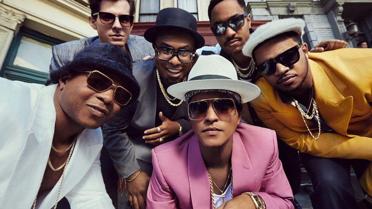 Bruno Mars từng gây bão toàn cầu với bản hit Uptown Funk