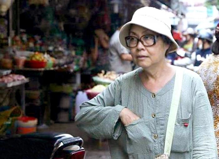 Nhiều năm qua nghệ sĩ Trang Thanh Xuân phải bôn ba khắp nơi kiếm cơm từng bữa.