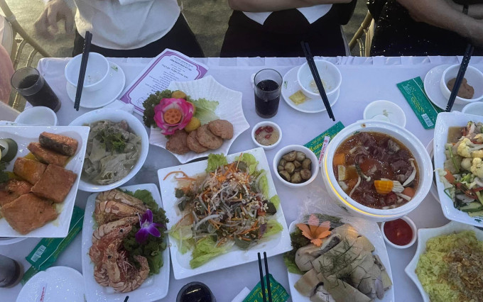 “Soi” menu tiệc cưới Chu Thanh Huyền – Quang Hải: Đãi khách canh cua đồng và cà pháo? - ảnh 3