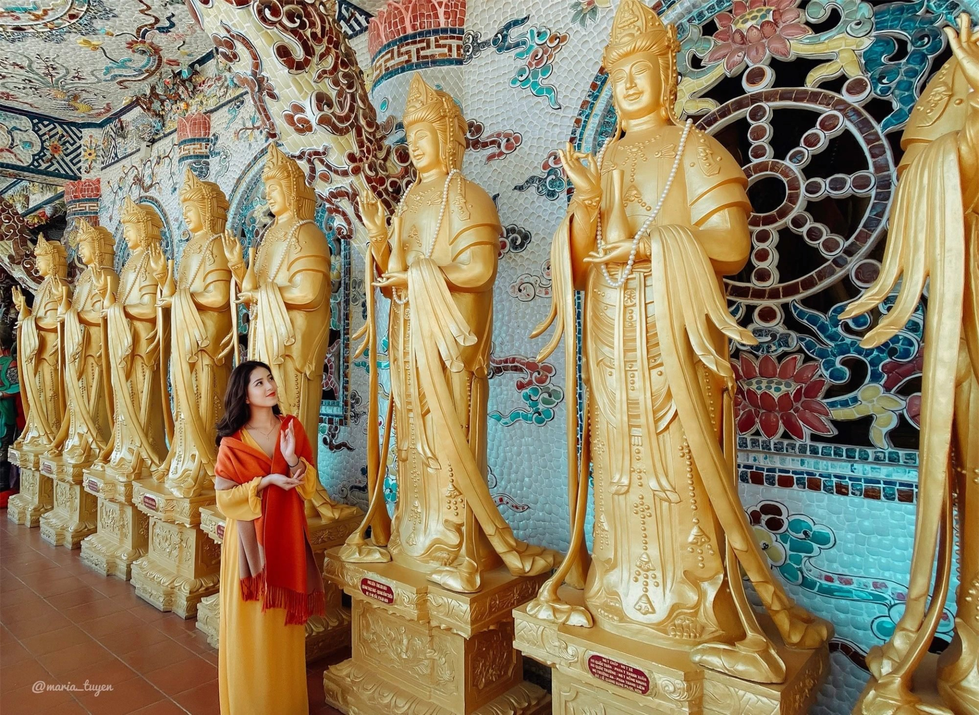 Ngôi chùa lập nhiều kỷ lục nhất Việt Nam sở hữu bức tượng làm từ hoa bất tử khiến nước bạn trầm trồ - ảnh 5