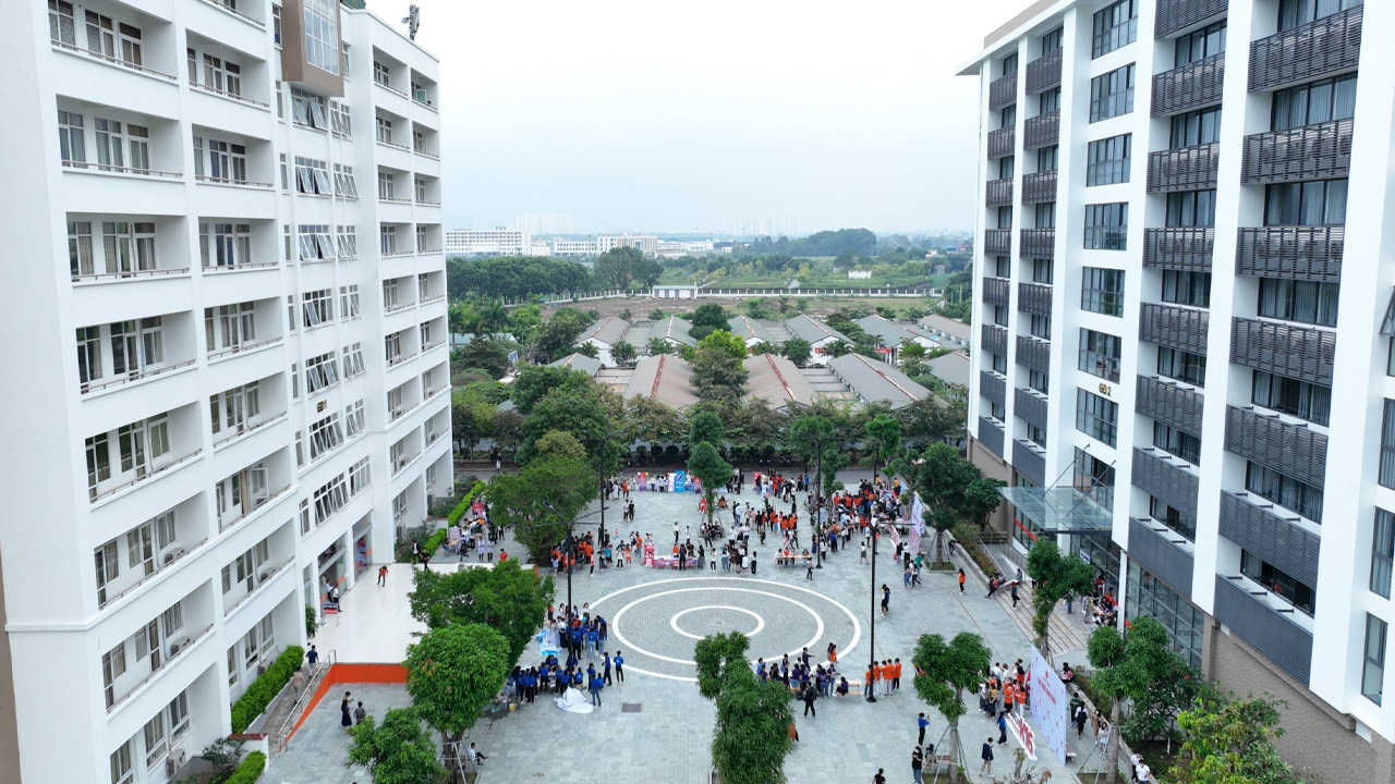 Một trường đại học của Việt Nam “chơi lớn” trao học bổng 55 tỷ đồng cho sinh viên, điều kiện gây tò mò - ảnh 5