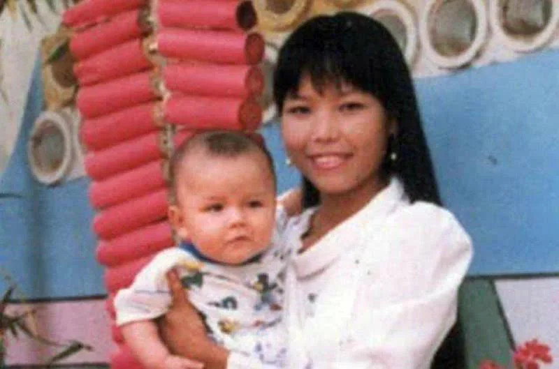 Cô gái Việt được vị tỷ phú Mỹ để mắt đến và sinh ra bé trai kháu khỉnh