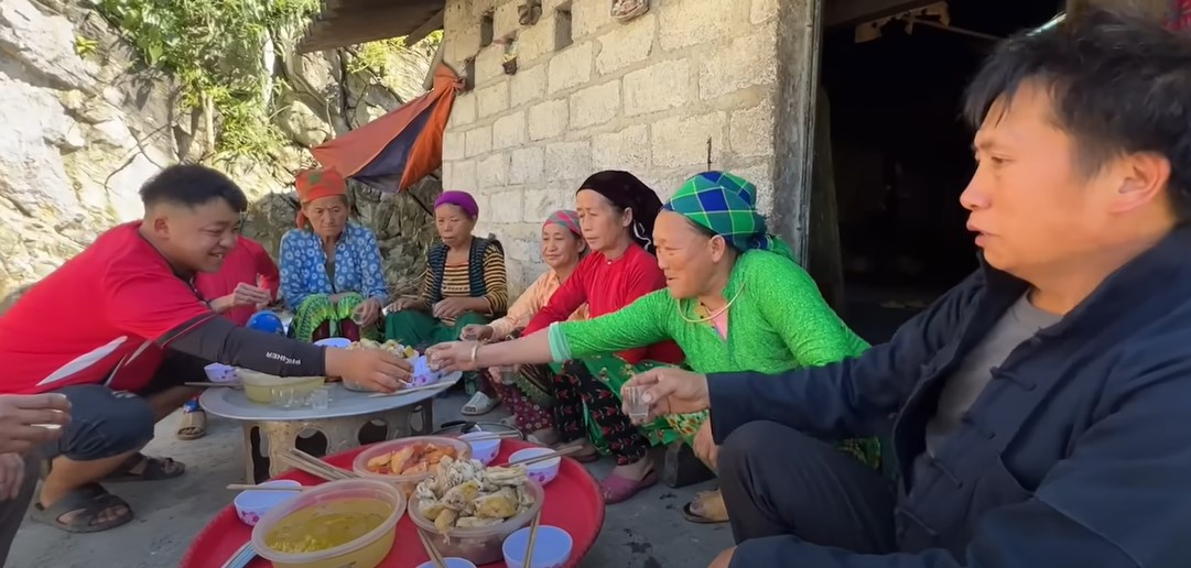 Người đàn ông nhiều vợ nhất Việt Nam: 7 bà vợ, 21 người con gây xôn xao Hà Giang - ảnh 4