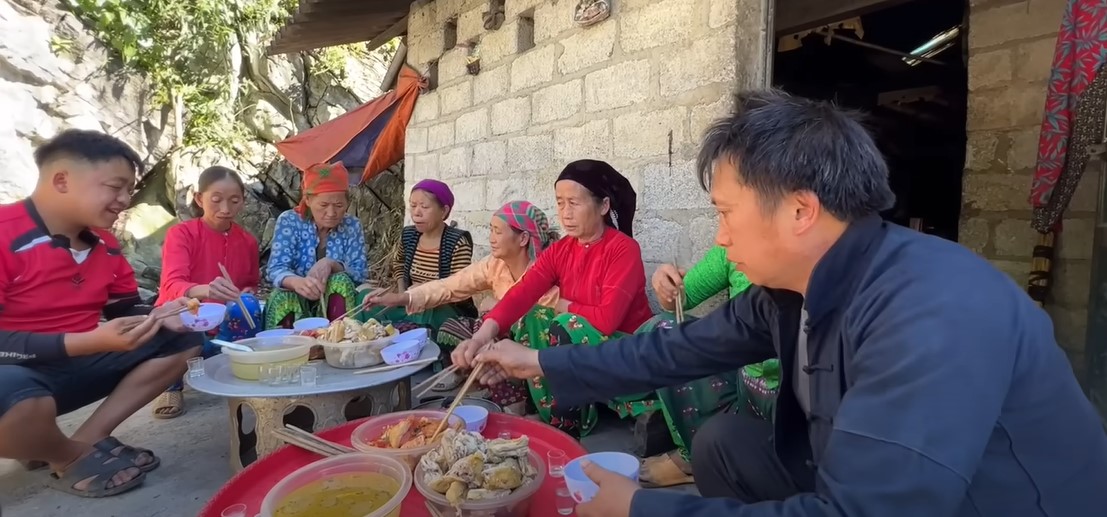 Người đàn ông nhiều vợ nhất Việt Nam: 7 bà vợ, 21 người con gây xôn xao Hà Giang - ảnh 5