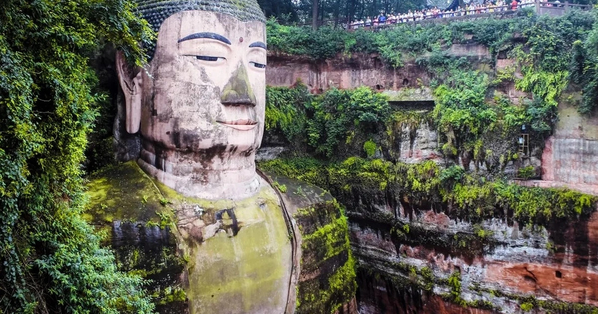 Ly kỳ tượng Phật bằng đá lớn nhất thế giới nằm ẩn trong núi từng 4 lần rơi nước mắt - ảnh 7