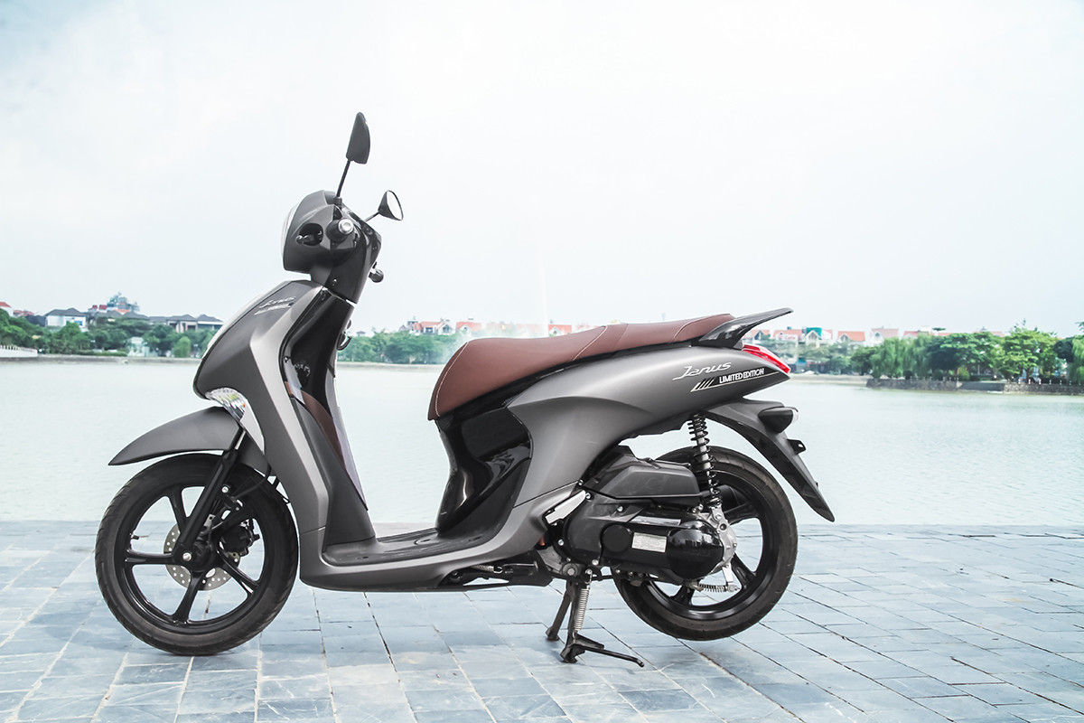 honda-vision-rot-dai-mau-xe-tay-ga-125cc-giam-gia-cuc-manh-chi-20-trieu-dong (2)