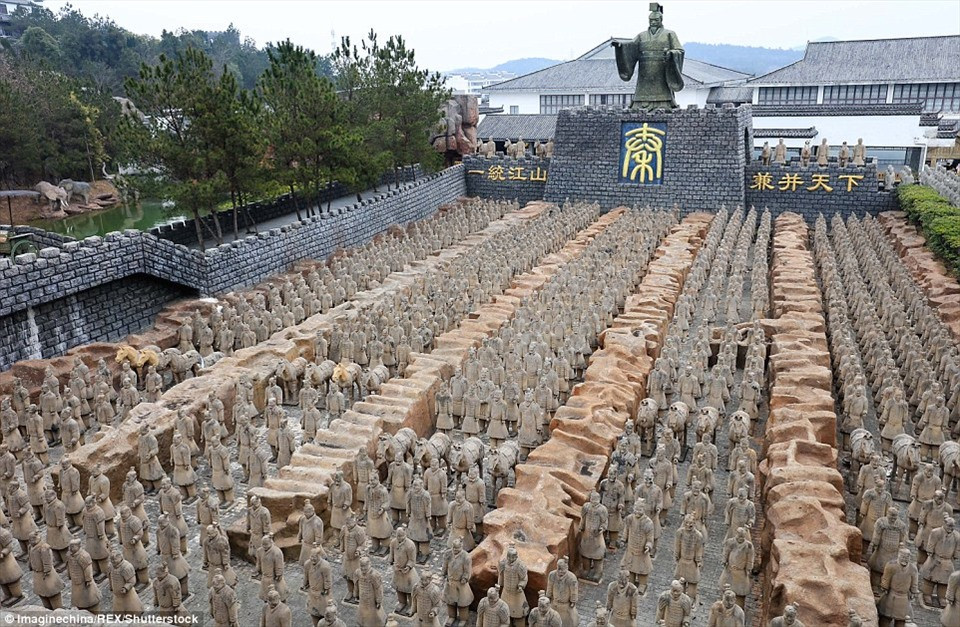 Lăng mộ của Tần Thủy Hoàng được đánh giá là khu lăng mộ lớn nhất trong lịch sử Trung Hoa,