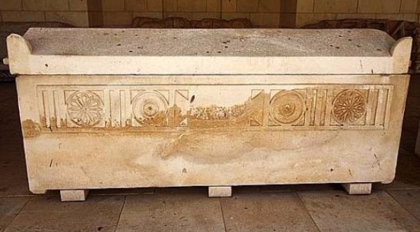 Close-up of the marble coffin