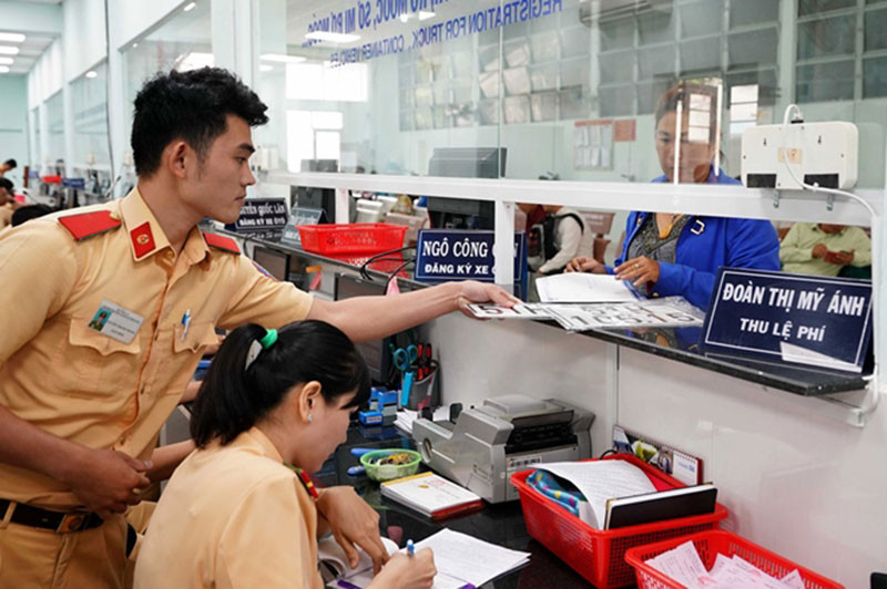 Trước 1/7/2024: 2 đối tượng không đổi “Giấy đăng ký xe” nguy cơ bị phạt lên tới 8 triệu? - ảnh 2