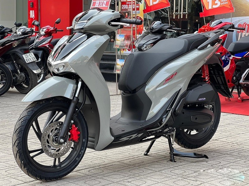 Honda SH giảm mạnh cuối tháng 6/2024: Rẻ chưa từng có, dân tình đổ xô đi mua - ảnh 2