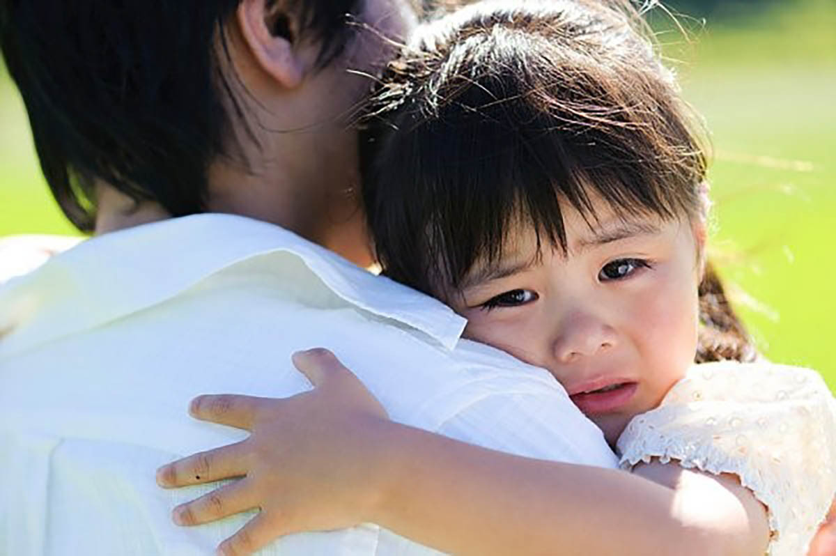 Tại sao trẻ con khi gặp một số người lại khóc như rất sợ hãi, có thể linh cảm điều gì chăng? - ảnh 1