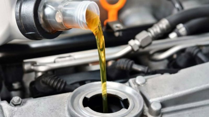 Tại sao nên thay dầu máy xe định kì?