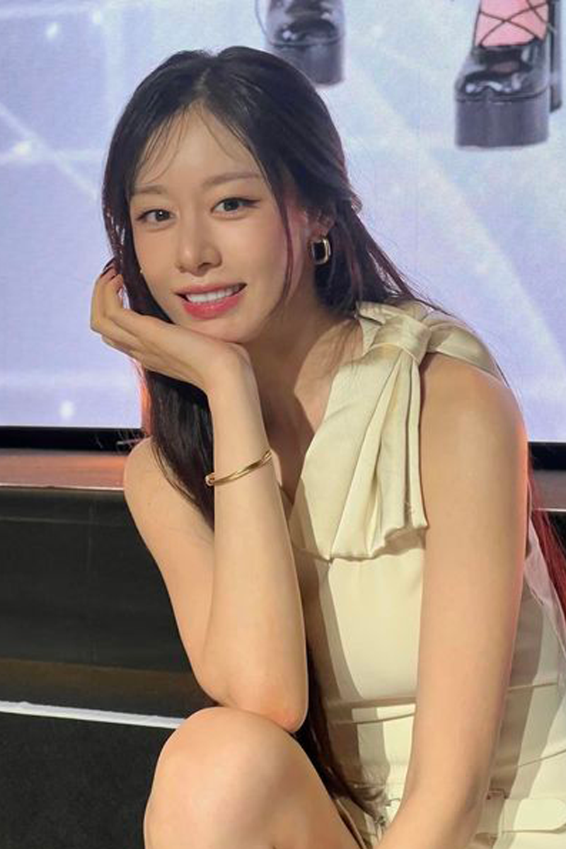 Visual xinh đẹp của em út Jiyeon