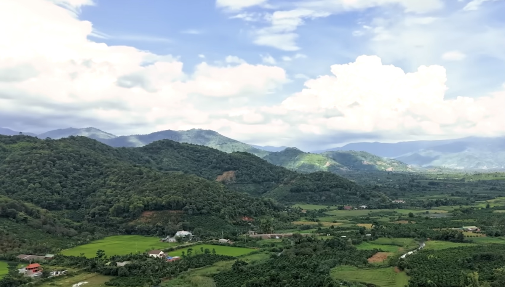 Cảnh đẹp Tây Nguyên hùng vĩ