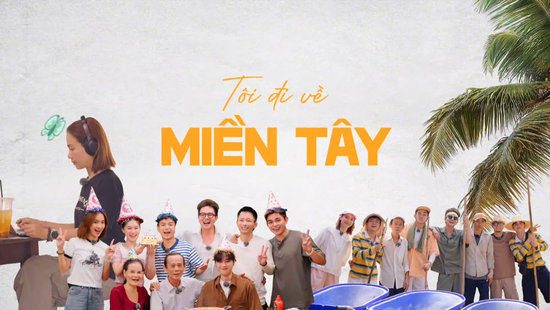 Đặc biệt, ca khúc “Tôi Đi Về Miền Tây” do cô sáng tác được khen ngợi là mộc mạc, bình yên và chan chứa tinh thần của hành trình