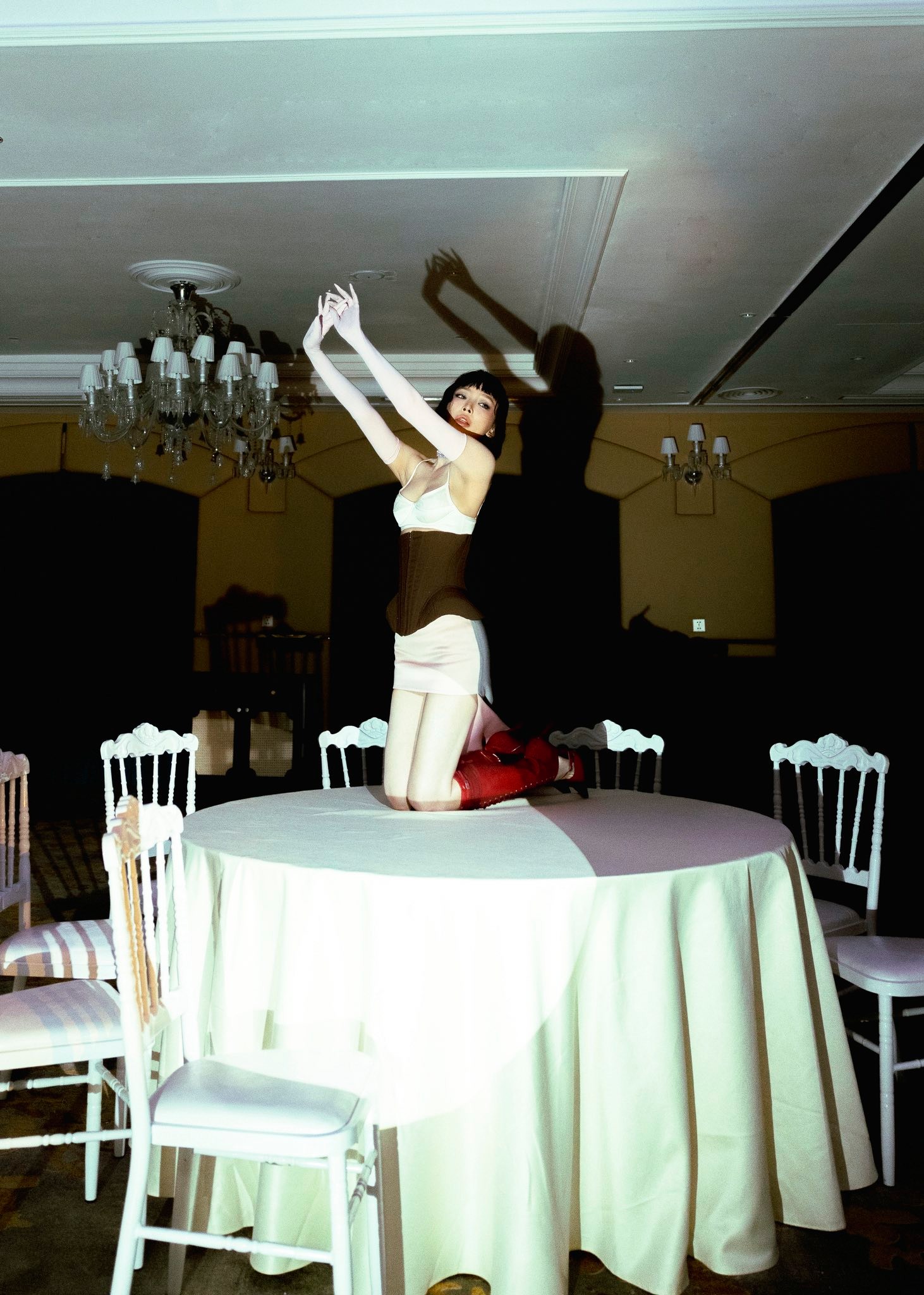 Tóc Tiên khoe vóc dáng và thần thái cuốn hút trong loạt ảnh mới - ảnh 3