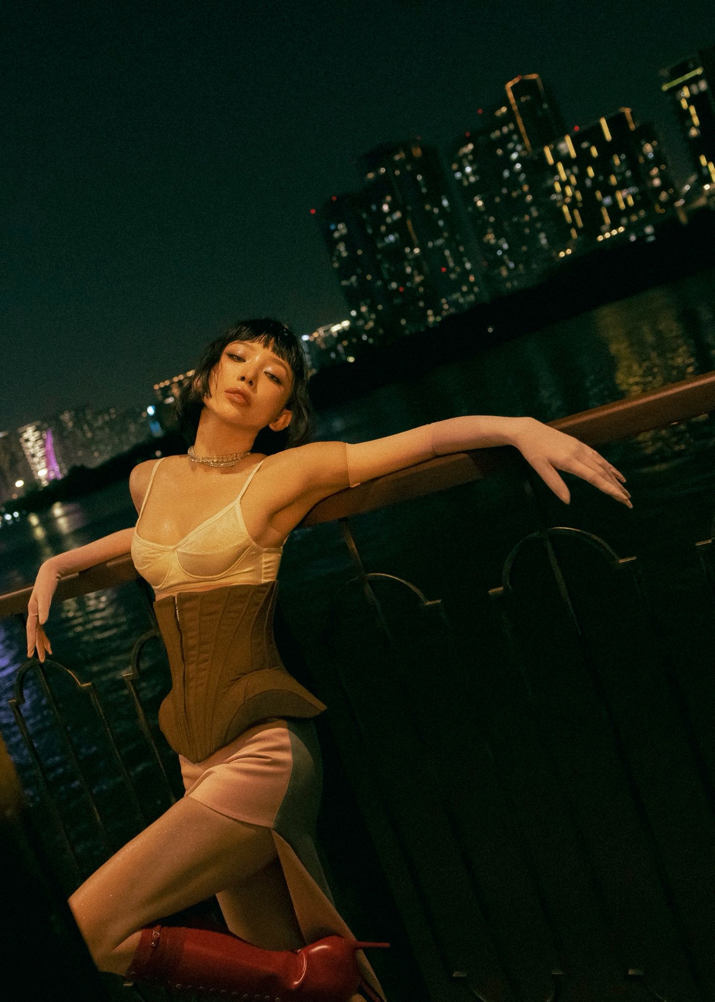 Tóc Tiên khoe vóc dáng và thần thái cuốn hút trong loạt ảnh mới - ảnh 2