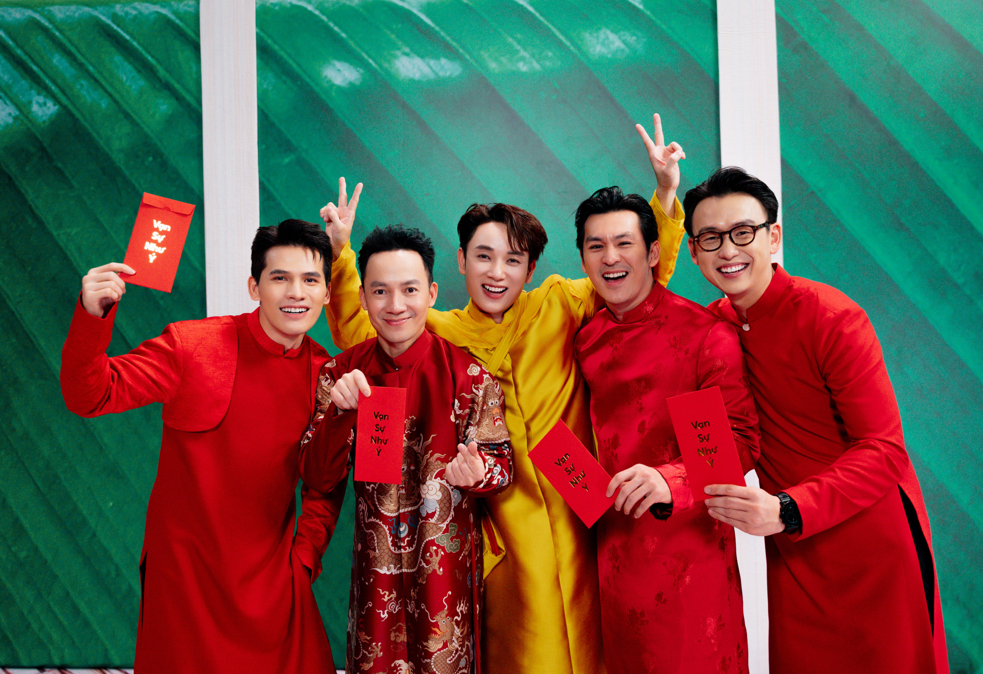 Trúc Nhân trở lại đường đua nhạc Tết với MV Vạn Sự Như Ý, quy tụ 68 nghệ sĩ Việt - ảnh 3