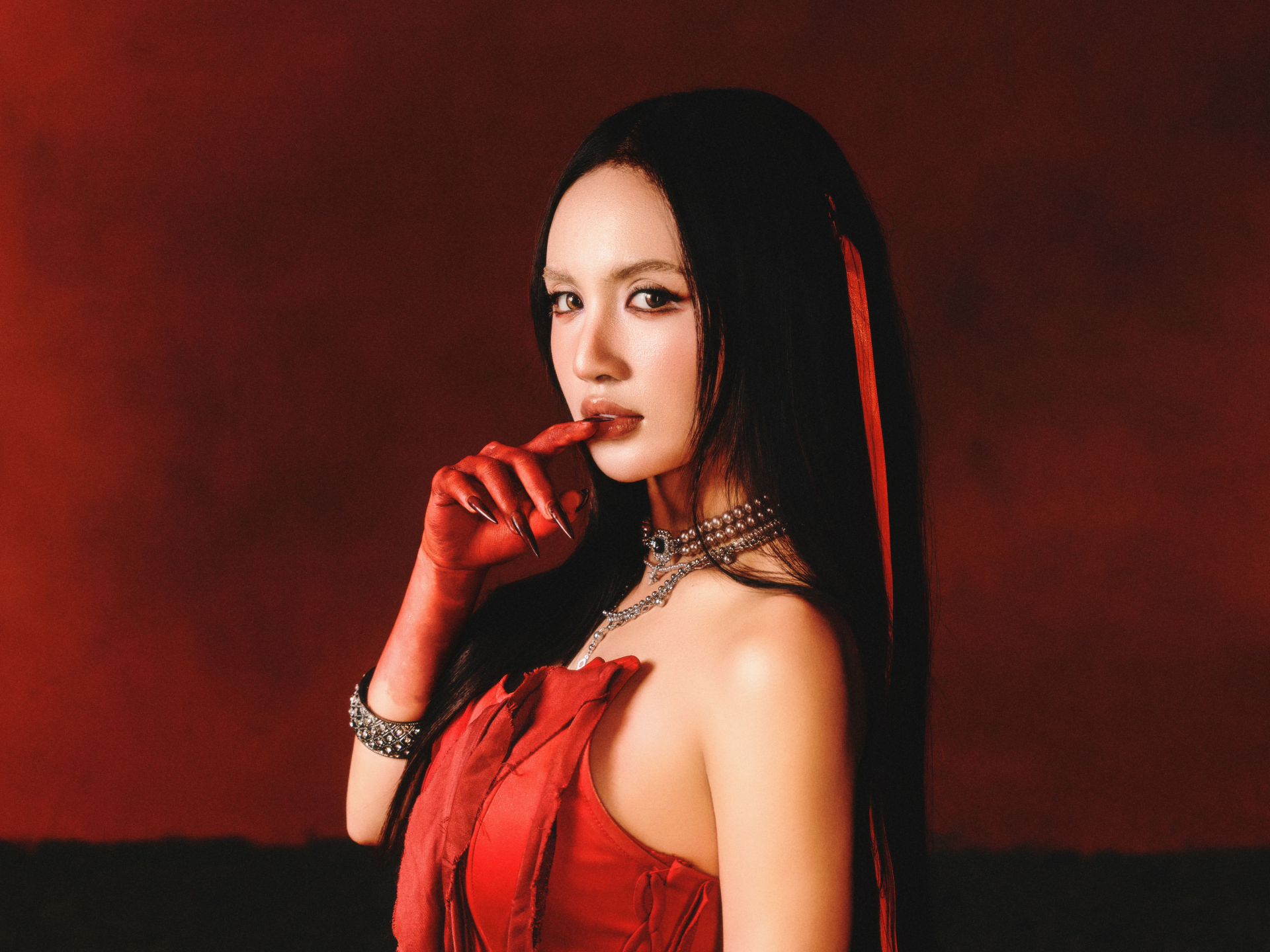 LEXXY: Muốn khán giả nhìn nhận bản thân qua âm nhạc hơn là danh xưng 'con gái nhạc sĩ' - ảnh 2