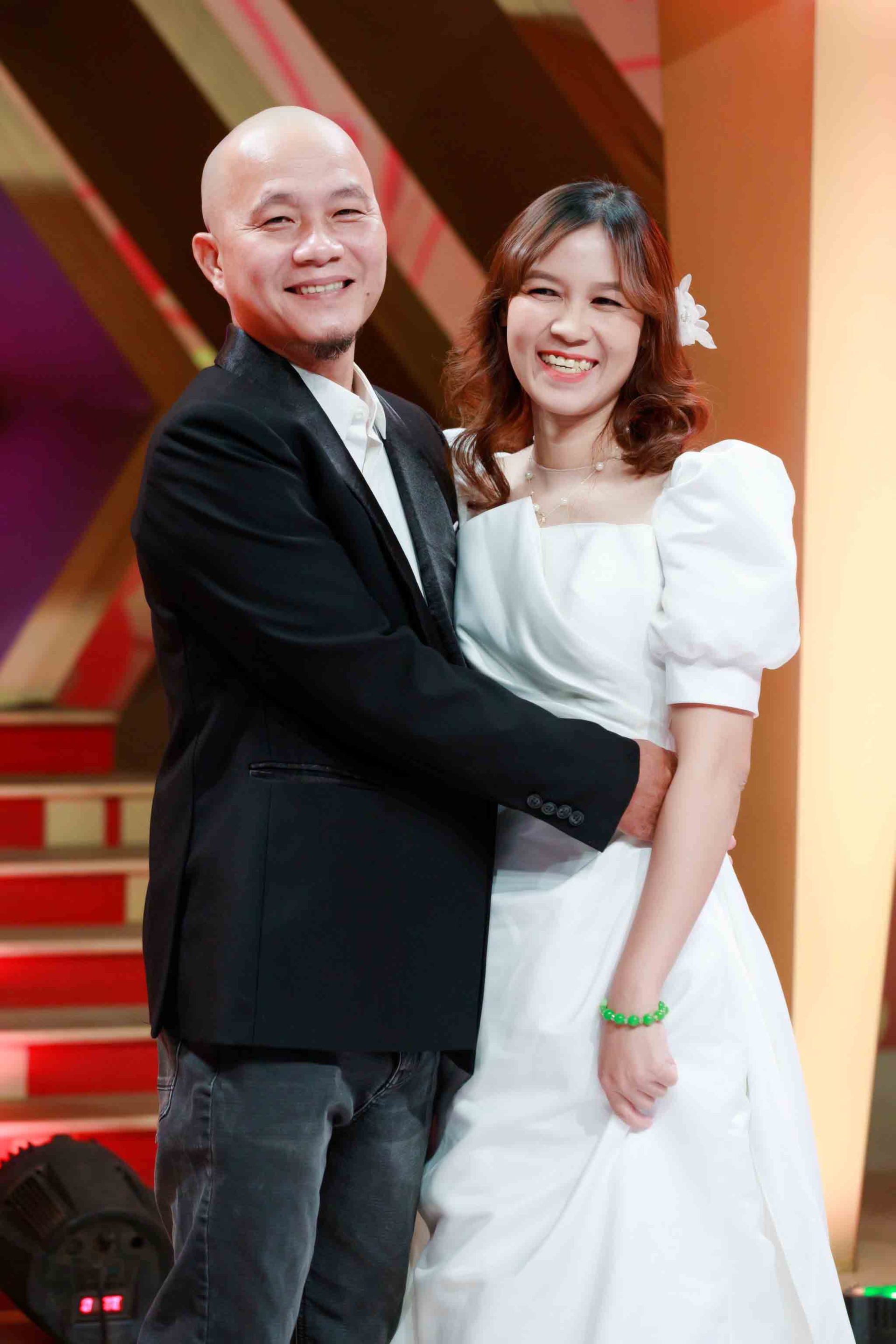 Minh Râu và vợ tại chương trình
