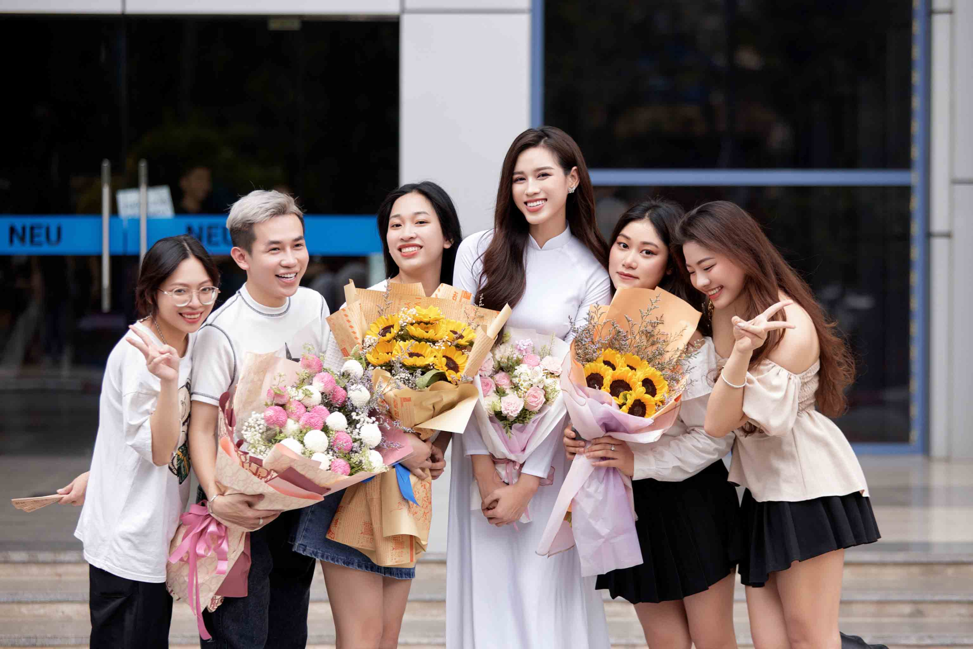 Hoa hậu Việt Nam 2020 Đỗ Thị Hà hiện đang là sinh viên năm cuối ngành Luật Kinh doanh, trường Đại học Kinh tế Quốc dân.