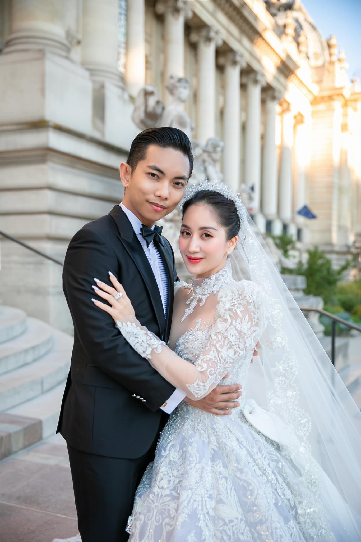 Bộ ảnh cưới đẹp nức nở của Khánh Thi và Phan Hiển.