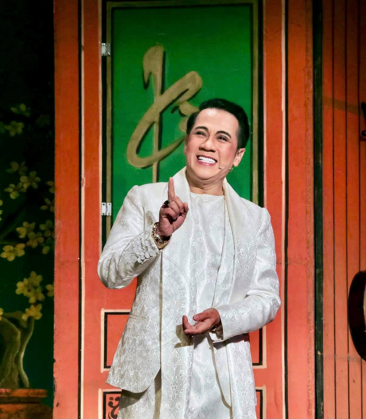 NSUT Thành Lộc sẽ rời sân khấu kịch gắn bó 26 năm, xin được phép không chia sẻ lý do. Ảnh: FBNV