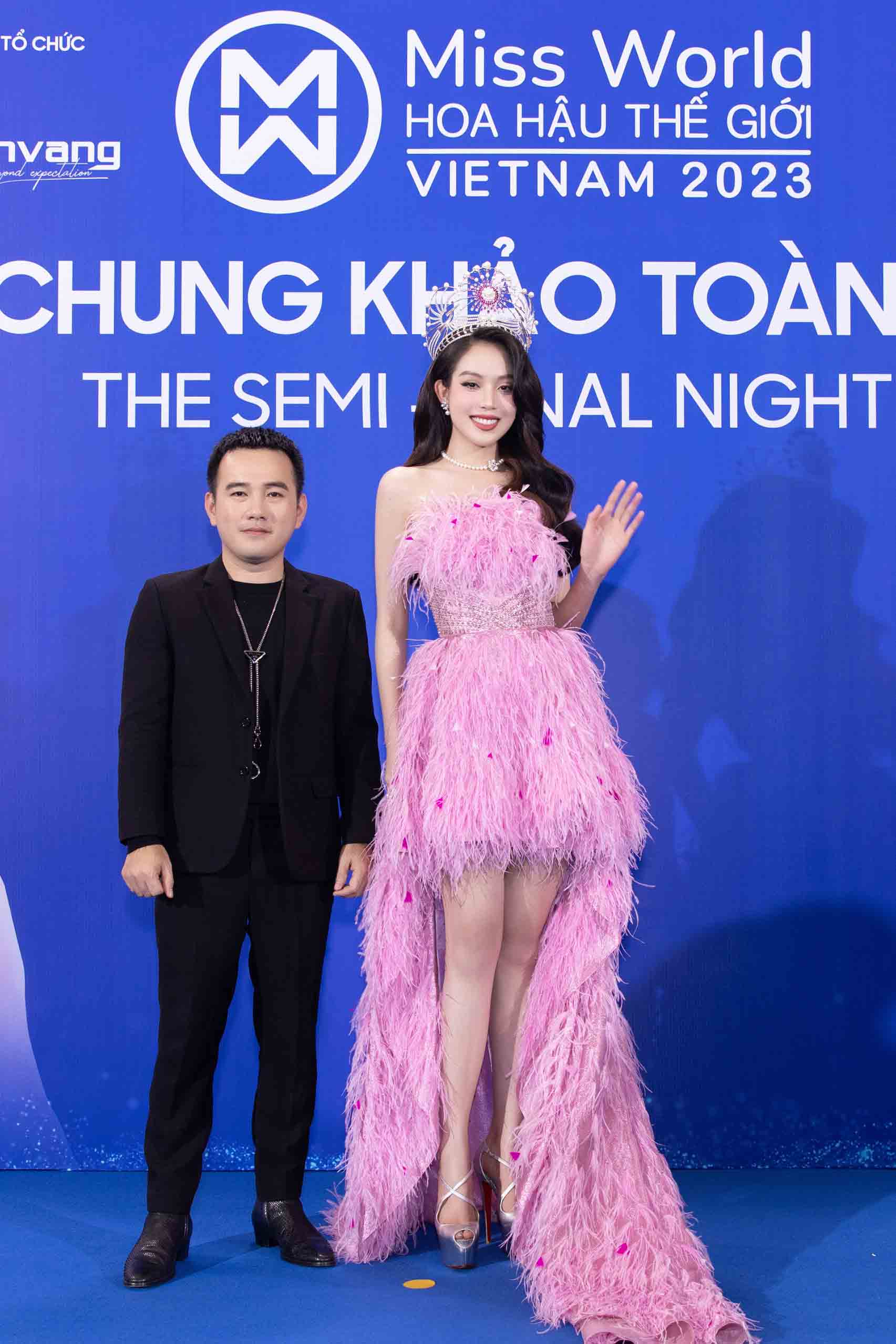 Hoa hậu Thanh Thuỷ và NTK Lê Thanh Hoà