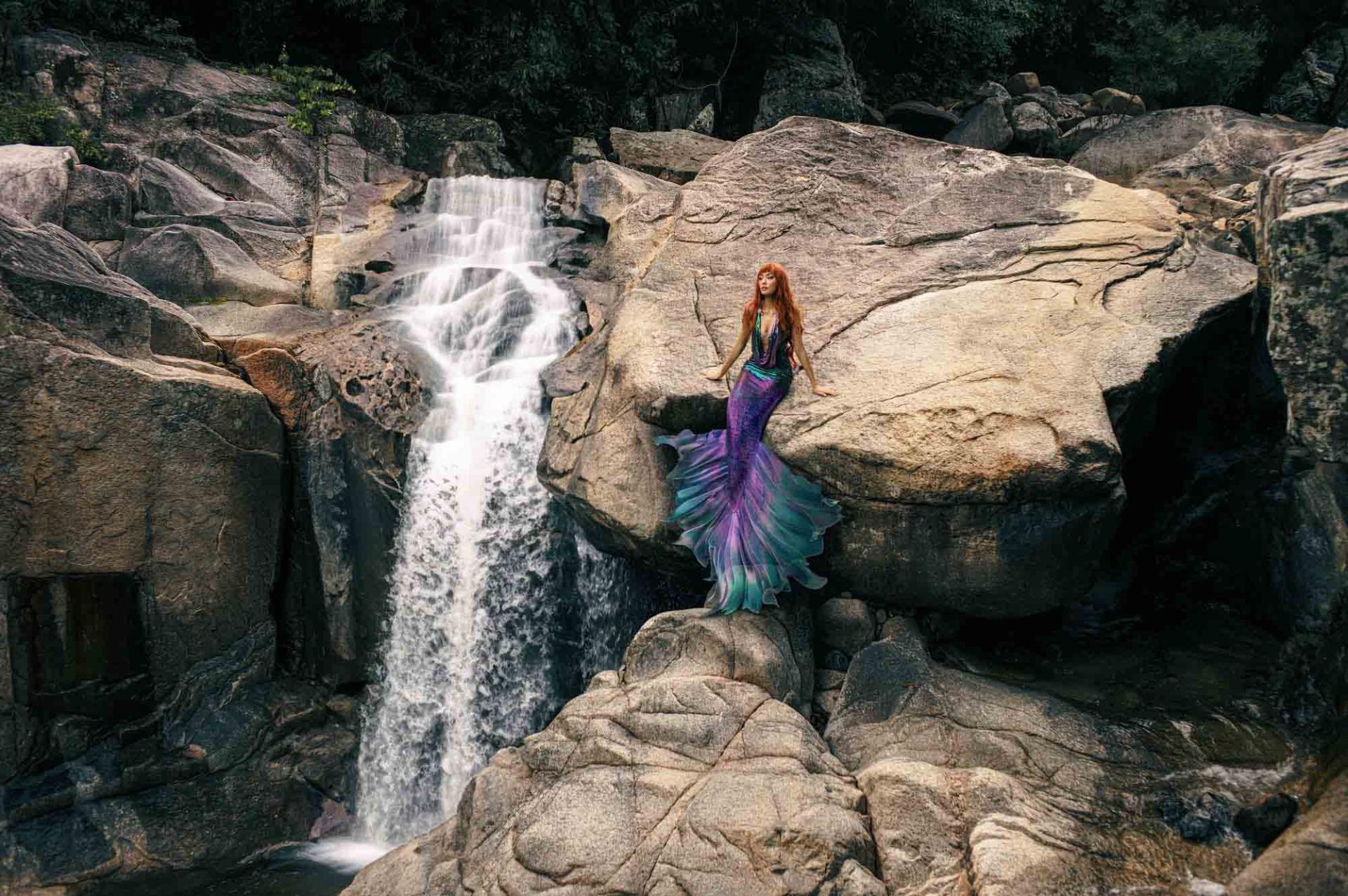 Trong bộ ảnh thứ hai này, Thảo Nhi Lê dùng hình ảnh Ariel để khéo léo tuyên bố mở ra một cột mốc mới của bản thân.