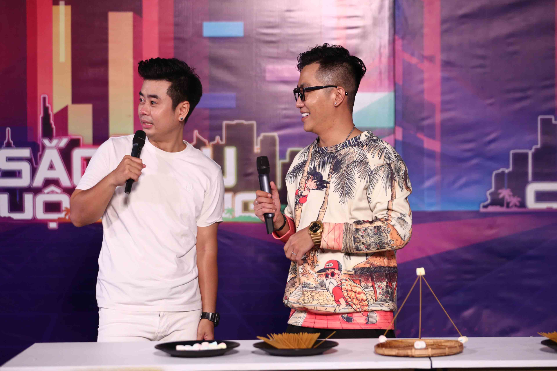 MC Hoàng Rapper cùng diễn viên Lâm Thắng tại chương trình Sắc Màu Cuộc Sống