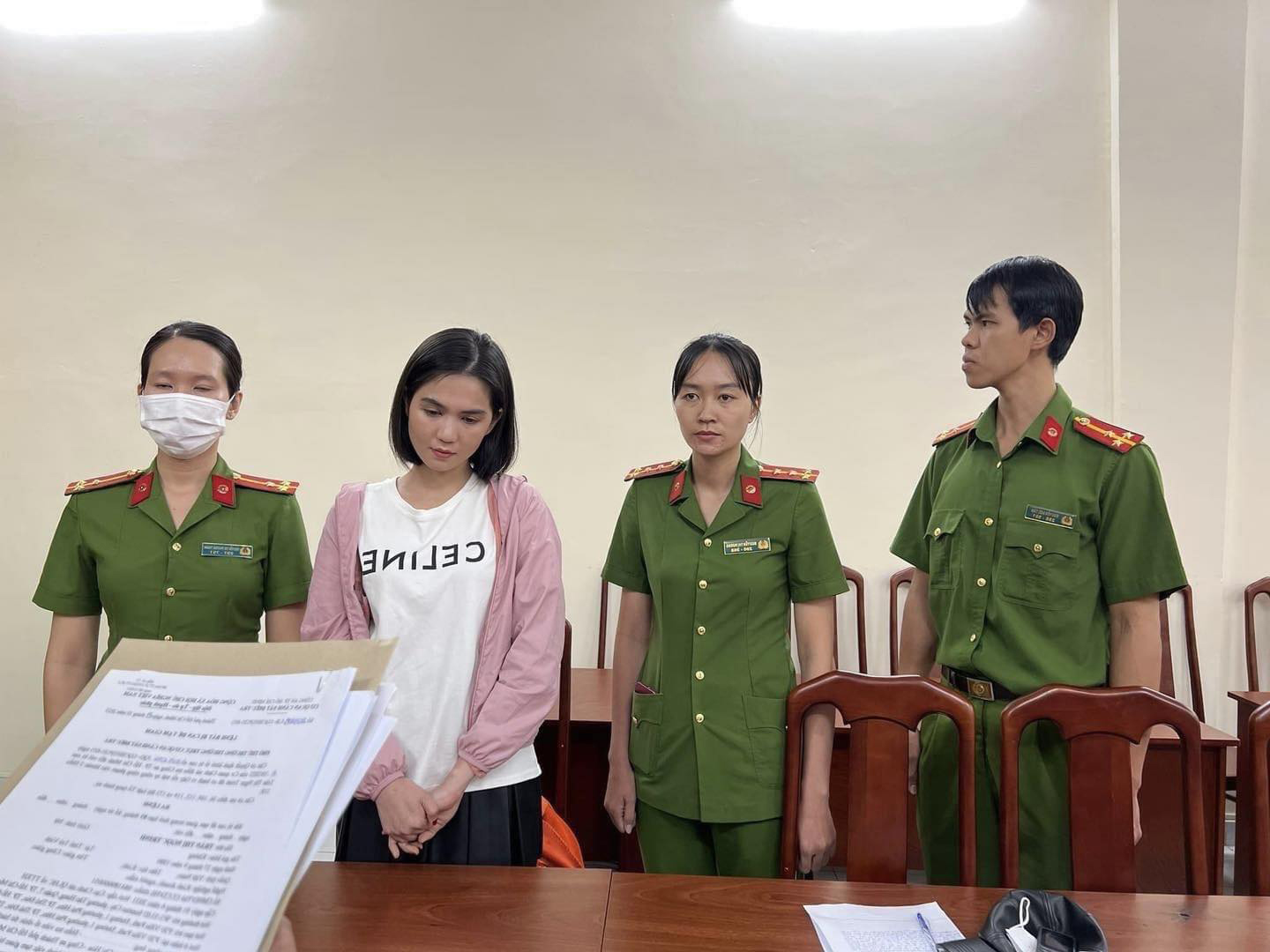 Ngọc Trinh bị bắt tạm giam 3 tháng vì hành vi Gây rối trật tự công cộng. Ảnh: HHSB