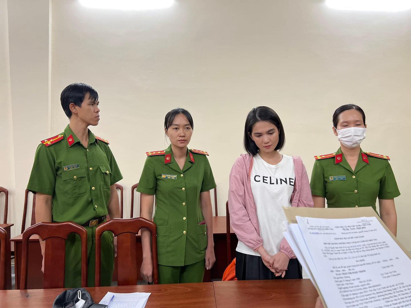 Ngọc Trinh bị bắt tạm giam 3 tháng vì hành vi Gây rối trật tự công cộng. Ảnh: HHSB