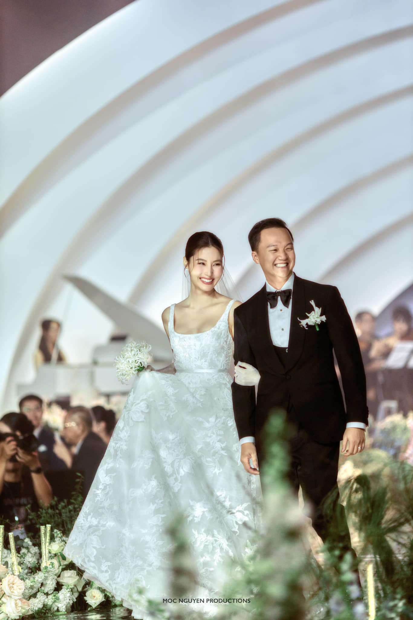 Diễm My 9X và Vinh Nguyễn tổ chức đám cưới cổ tích sau 7 năm yêu nhau hồi cuối tháng 12 năm ngoái. Ảnh: FBNV