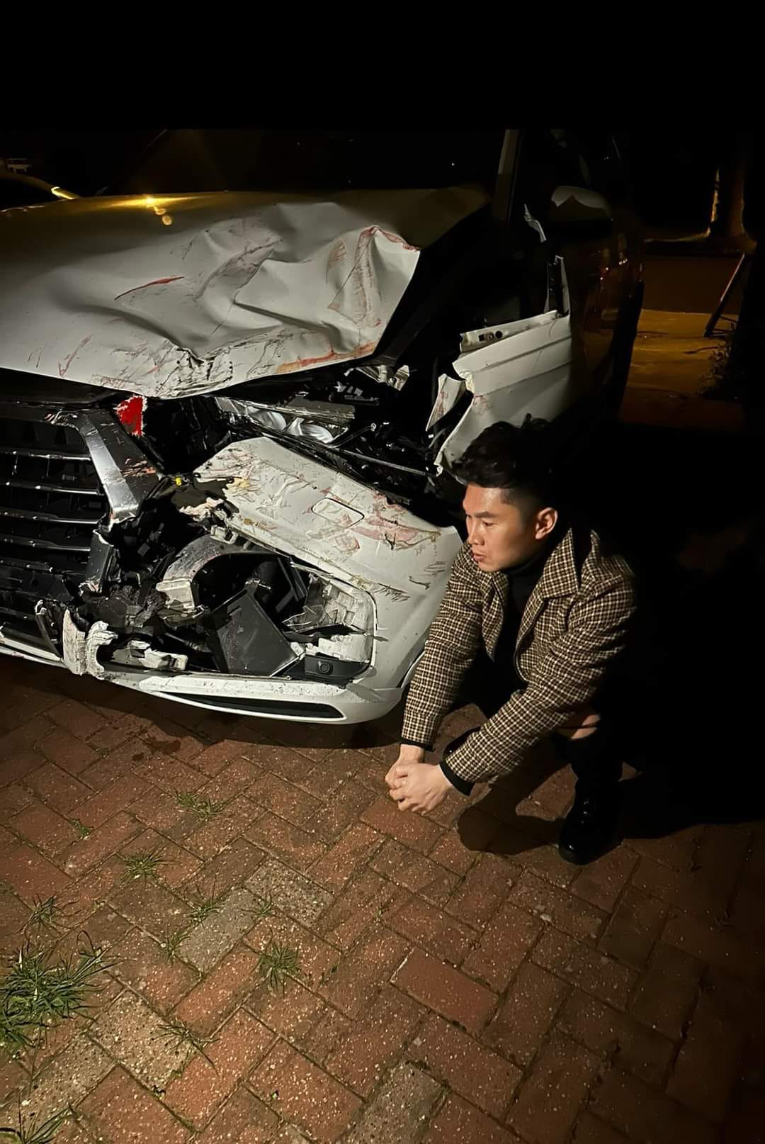 Du Thiên gặp tai nạn xe hơi nghiêm trọng ở Hàn Quốc ngay ngày Mùng 1 Tết.