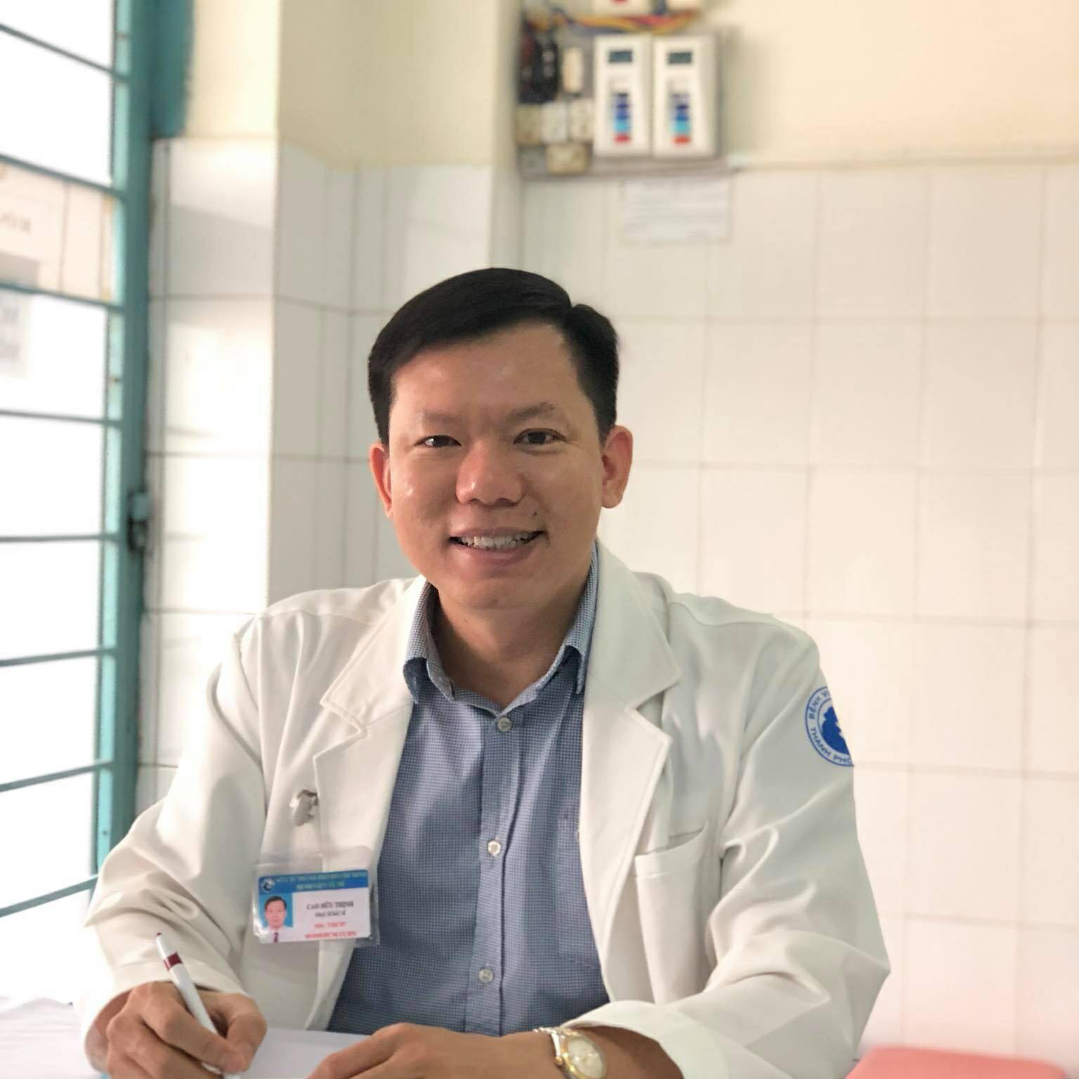 Bác sĩ hiếm muộn Cao Hữu Thịnh nổi tiếng 'mát tay' từng đỡ đẻ thành công ca sinh 5 duy nhất tại Việt Nam.