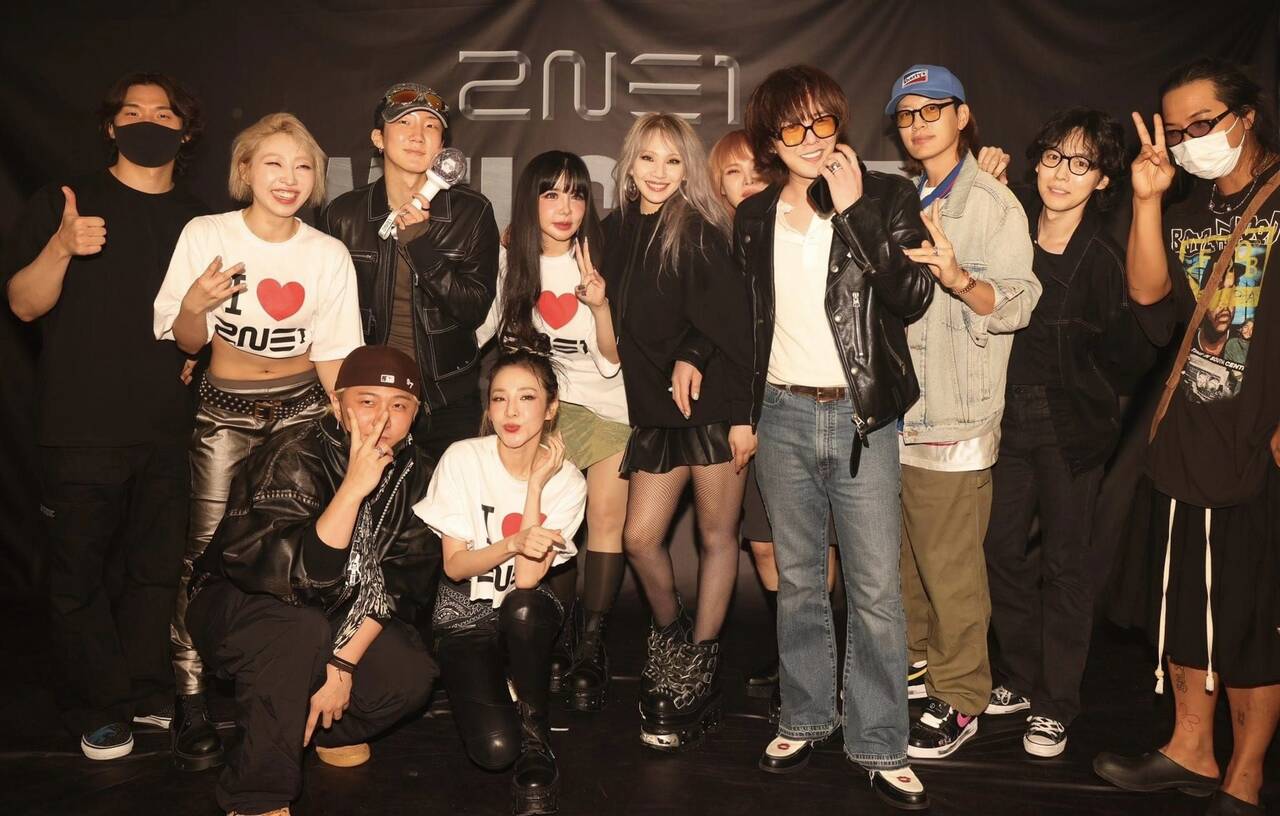 YG Family hội ngộ tại concert 'Welcome Back' của 2NE1