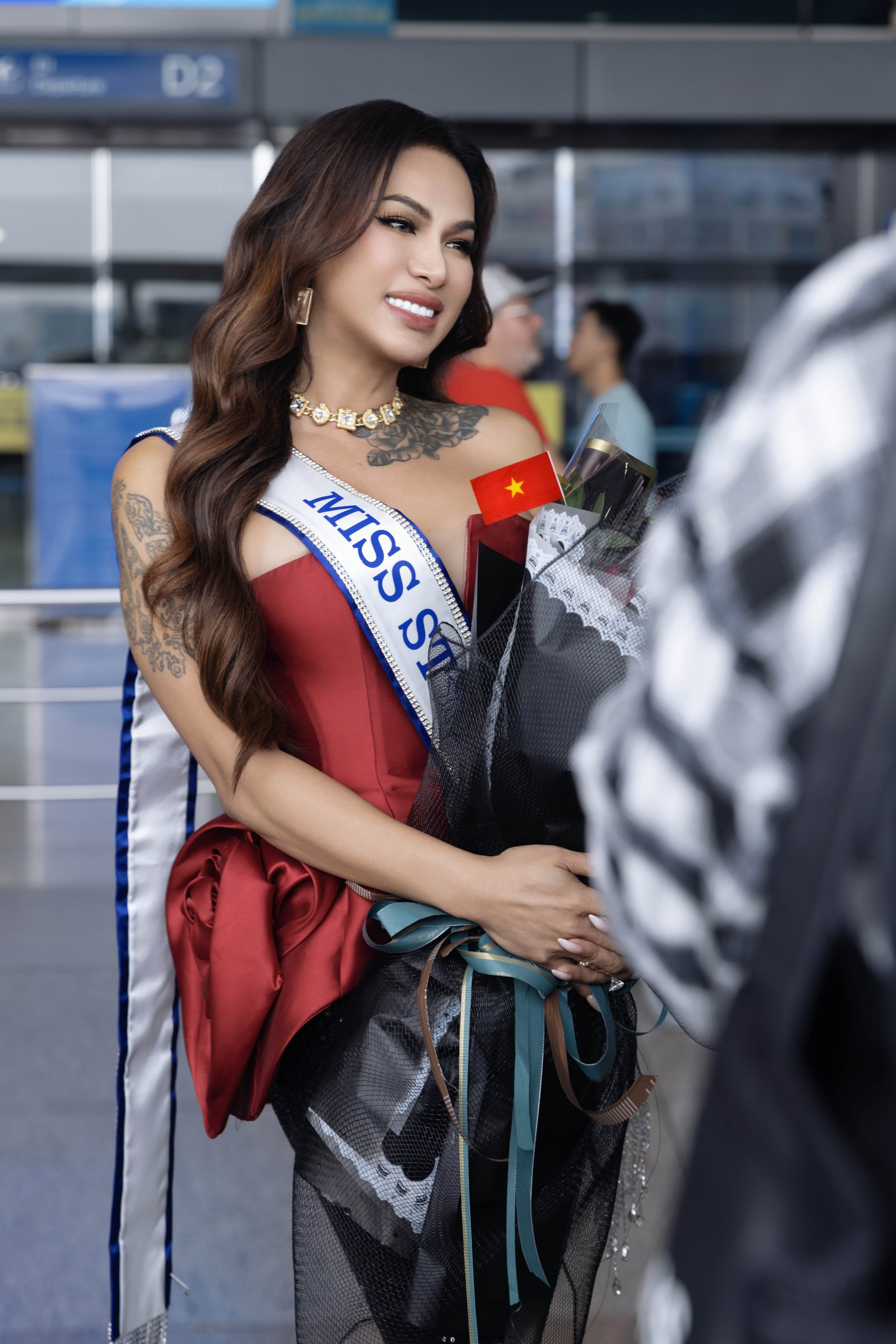 Giám đốc quốc gia “tự thân” đi thi quốc tế trong suốt 2 năm Miss Star International 2024 - ảnh 1