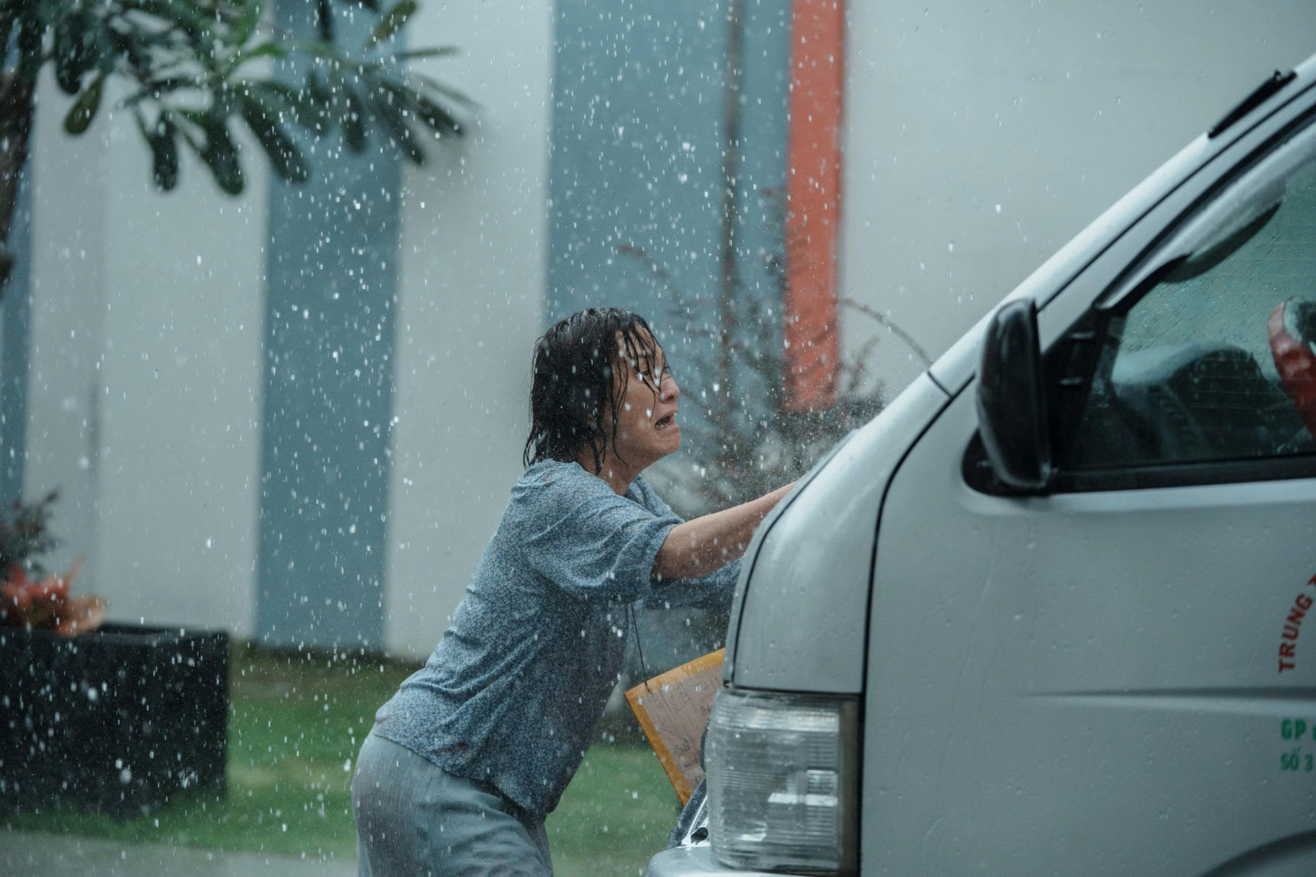 Tuấn Trần khóc liên tục ngay từ những trang kịch bản, Hồng Đào nghiên cứu kỹ lưỡng để nhập vai người bệnh Alzheimer - ảnh 5