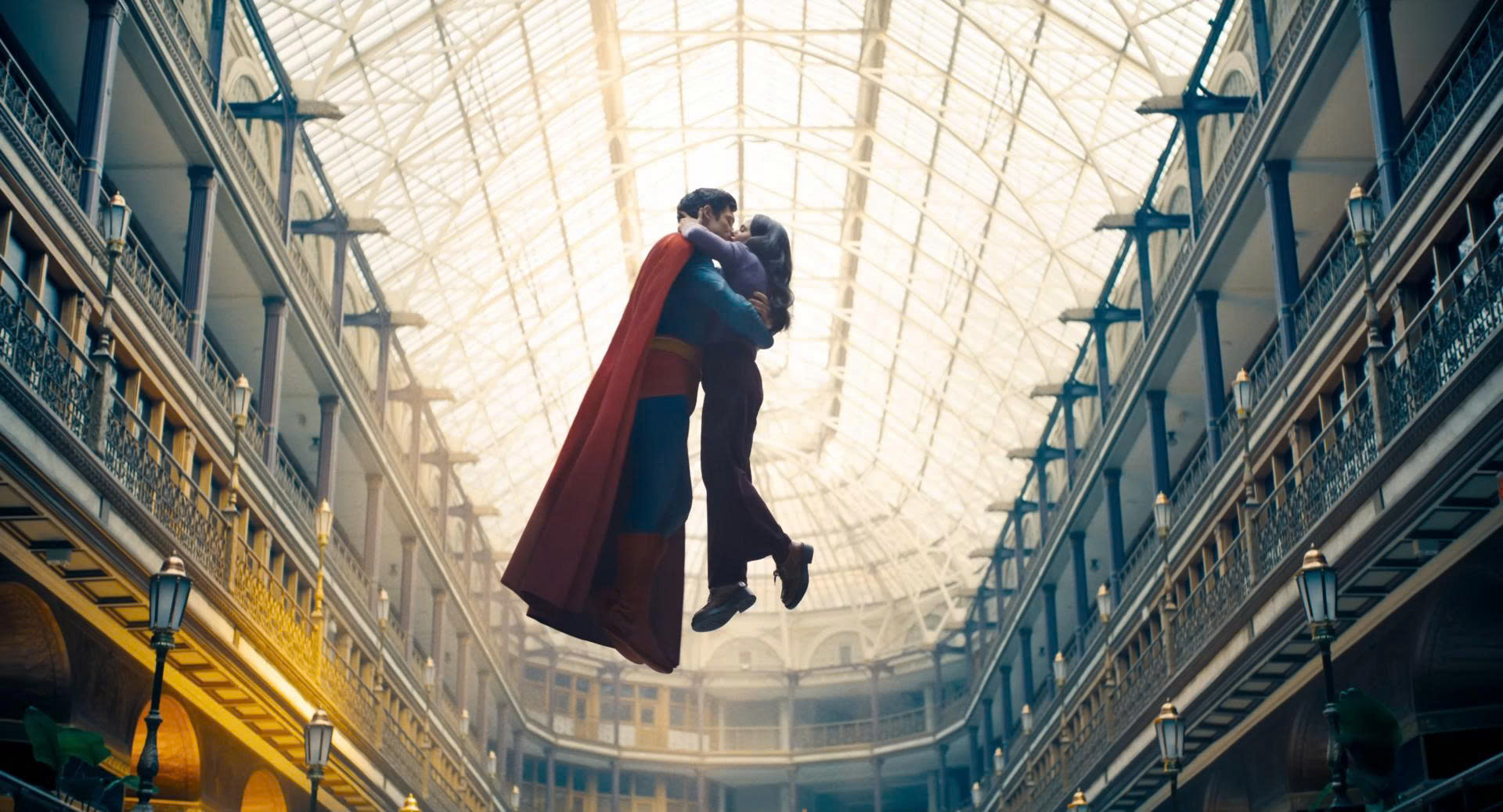 Superman 2025 màn hồi sinh bùng nổ của dc, doanh thu toàn cầu cán mốc 217 triệu USD - ảnh 5