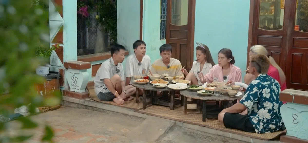 Duy Khánh – Bùi Công Nam: Hai “nhà báo” ồn ào nhất hội và cái kết đắng trên biển - ảnh 2