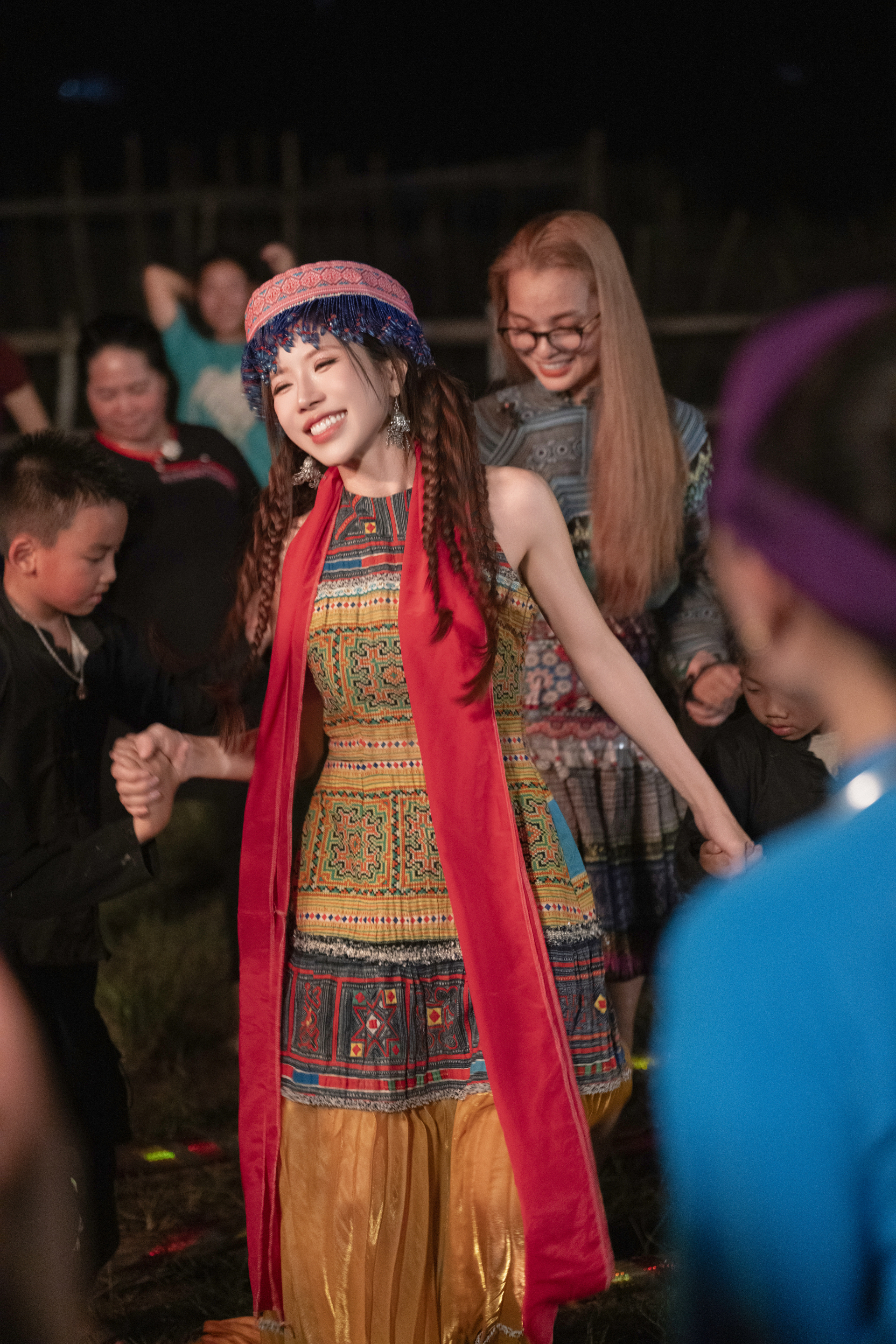 Trang Pháp “chạy show” trước dịp lễ, vừa chuẩn bị diễu hành vừa ra mini album - ảnh 2