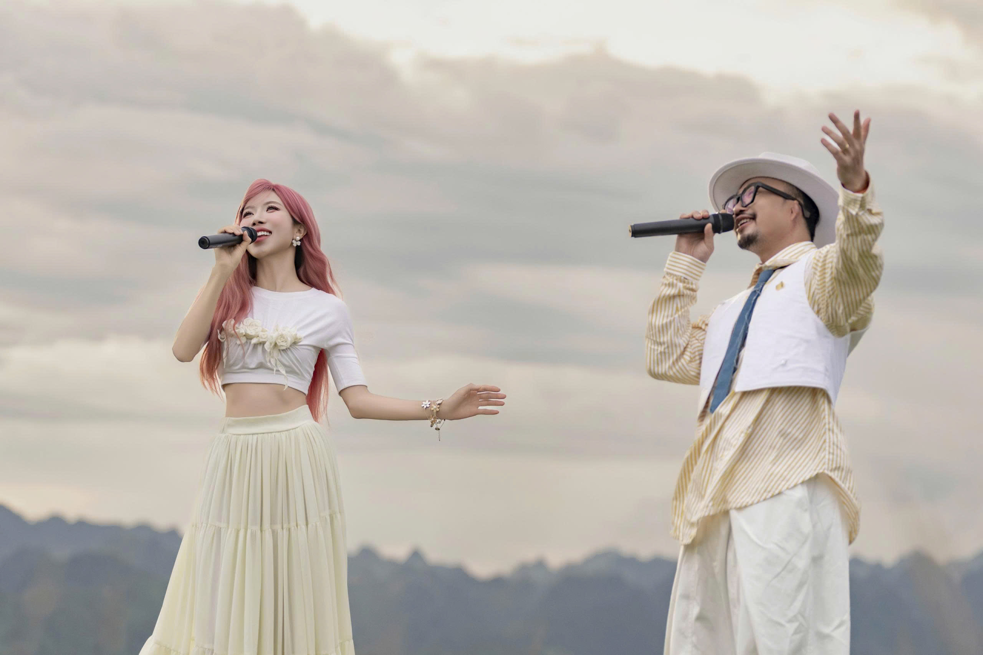Trang Pháp “chạy show” trước dịp lễ, vừa chuẩn bị diễu hành vừa ra mini album - ảnh 5