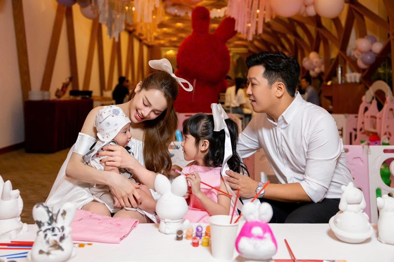 Trường Giang chính thức lên tiếng về tin đồn Nhã Phương mang thai lần 3 - ảnh 4