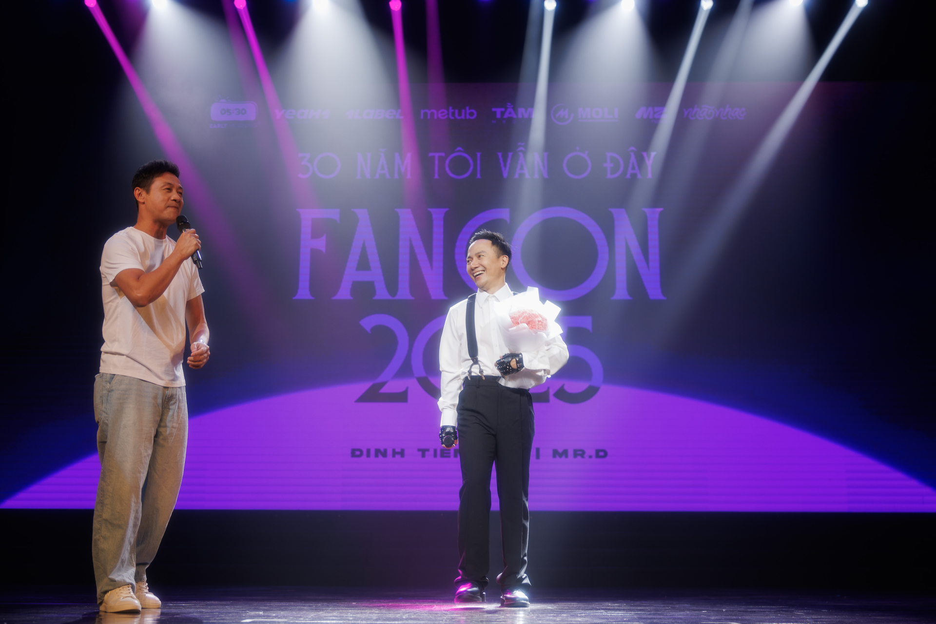 Tiến Đạt trình diễn live stage đầu tiên của ca khúc 'Chia tay rồi mới biết' trong fancon - ảnh 5