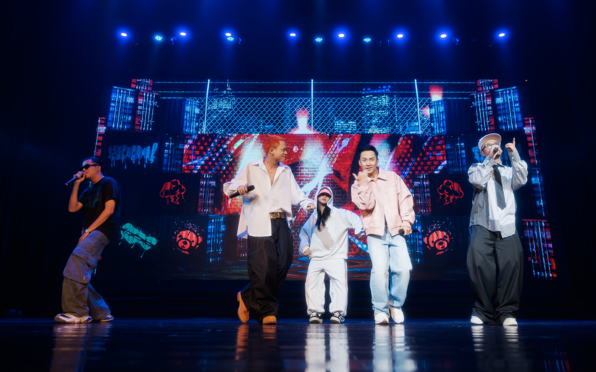 Tiến Đạt trình diễn live stage đầu tiên của ca khúc 'Chia tay rồi mới biết' trong fancon - ảnh 4