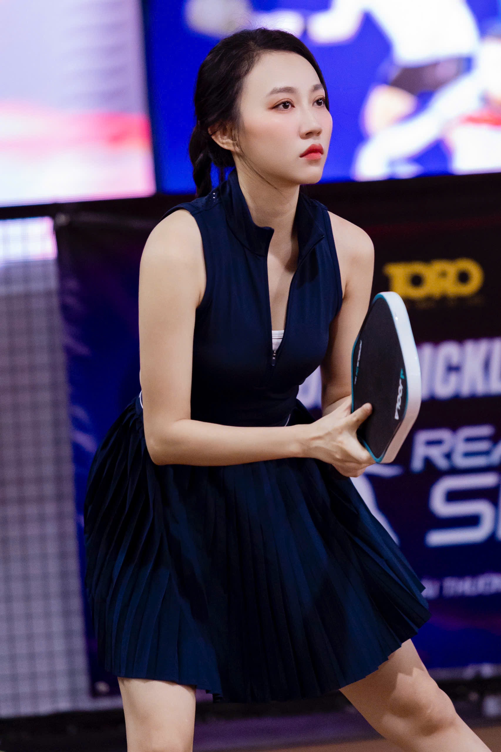 Diễn viên Hồng Loan