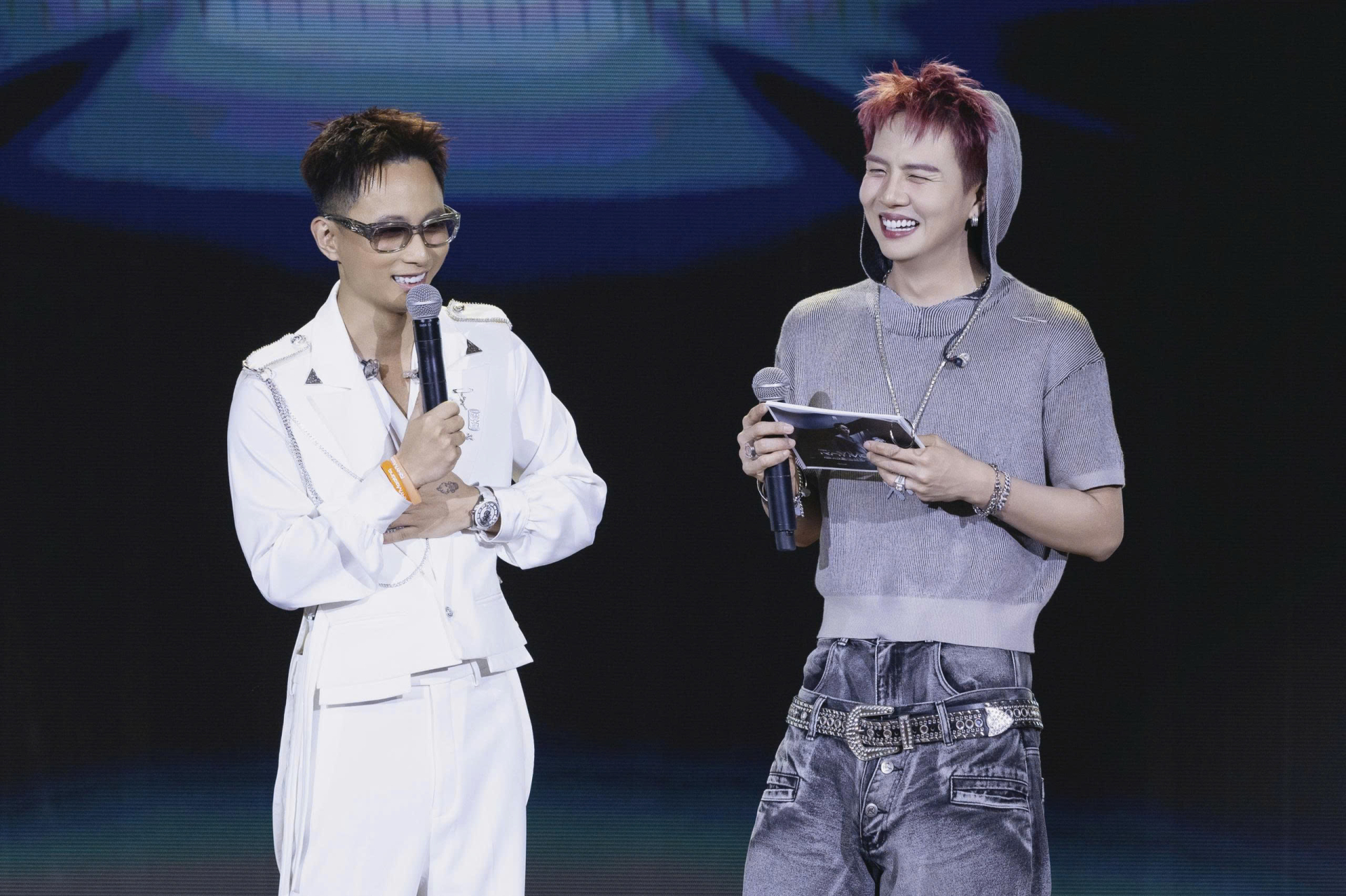 Fanmeeting nhiều 'sít rịt' nhất gọi tên Rhymastic - ảnh 4