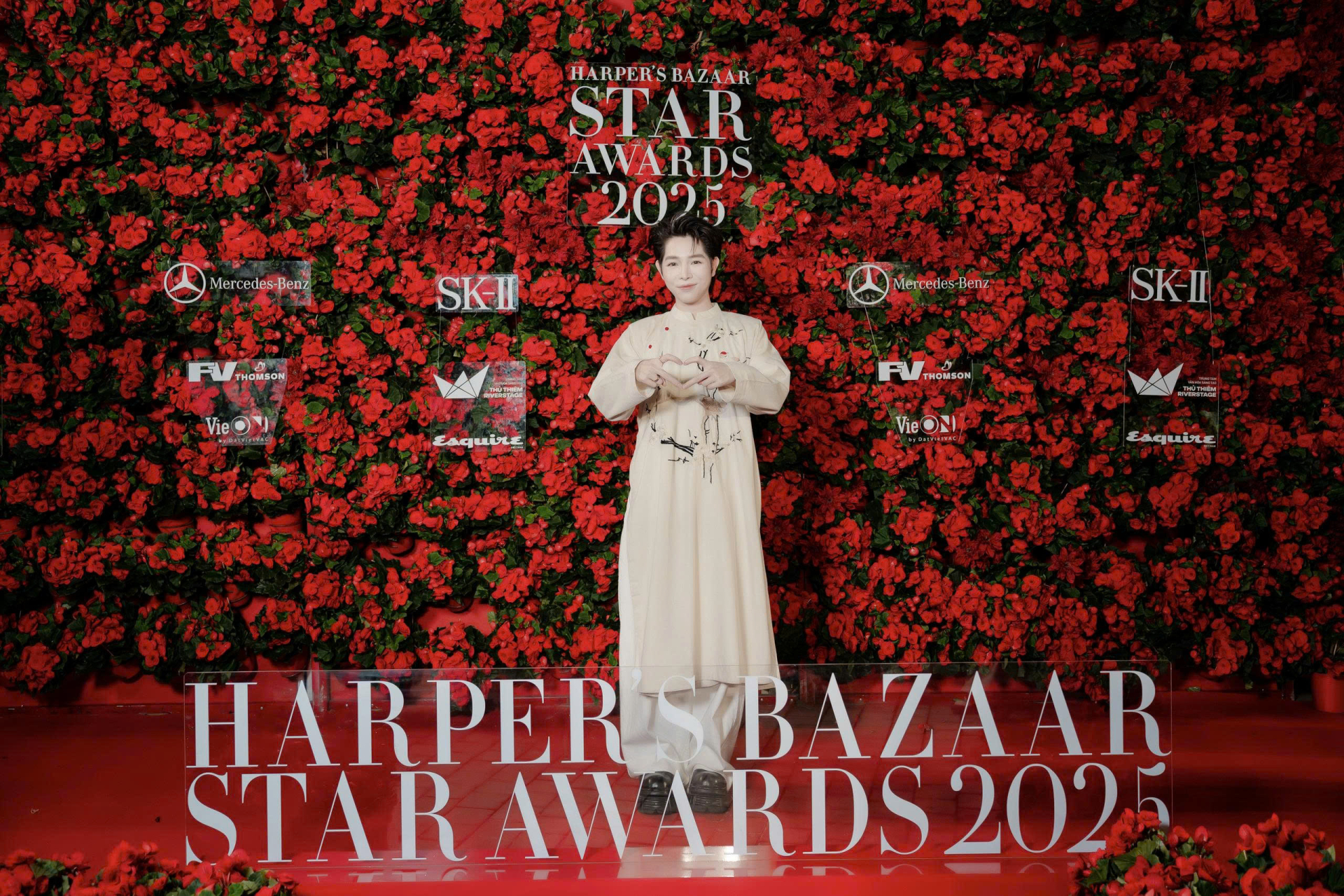 SOOBIN được được vinh danh “Nam ca sĩ của năm” - ảnh 2