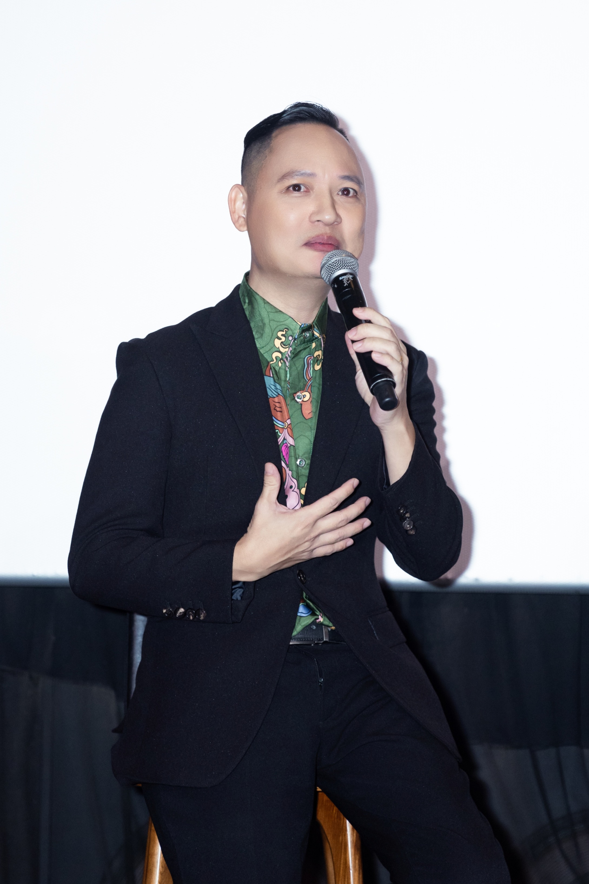 Chị Đẹp Bùi Lan Hương cảm thán điều hiếm có hội tụ trong MV 'Việt Nam tinh hoa' - ảnh 1